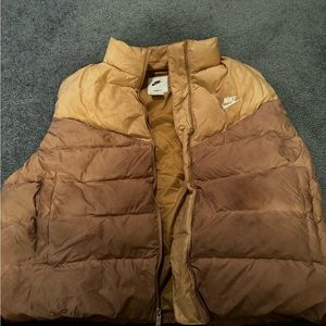 Nike vest